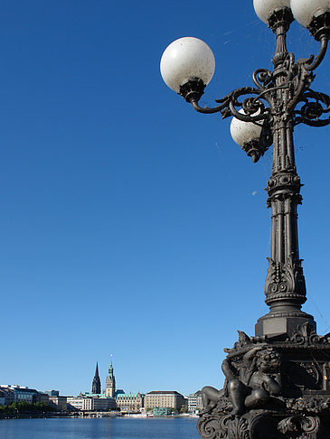 Laterne und Binnenalster - Hamburg (Hamburg)