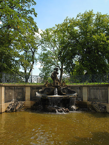 Delphinbrunnen