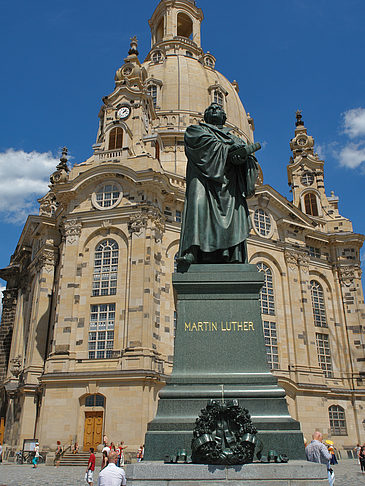 Frauenkirche und Lutherdenkmal Foto 