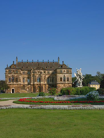 Foto Palais mit Wiese - Dresden