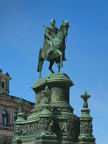 Foto König-Johann-Statue