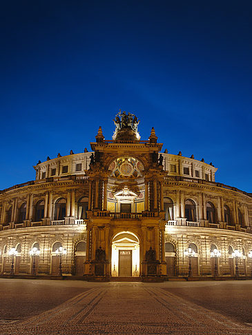 Semperoper bei Nacht Fotos