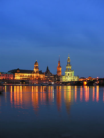 Hofkirche bei Nacht Foto 