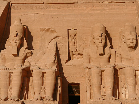 Fotos Tempel mit Touristen | Abu Simbel