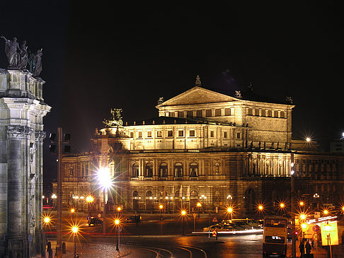 Foto Semperoper bei Nacht