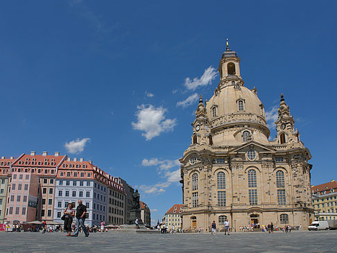 Frauenkirche und Neumarkt Foto 