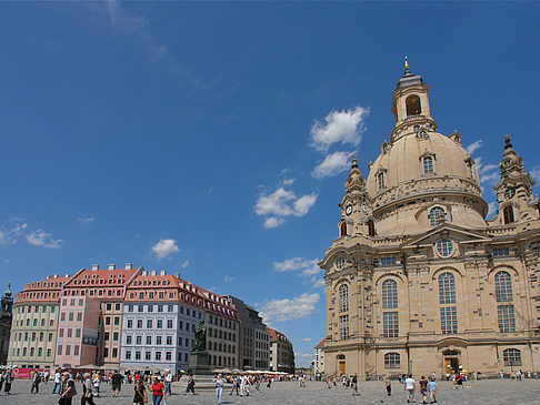 Frauenkirche und Neumarkt Foto 