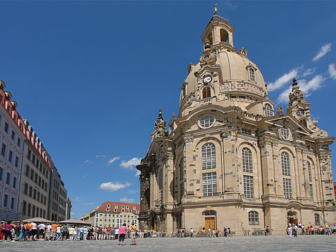 Frauenkirche und Neumarkt Foto 