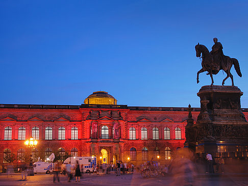 Foto Statue und Zwinger - Dresden