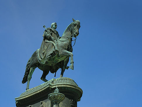 König-Johann-Statue Fotos