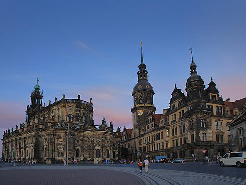 Fotos Schloss und Hofkirche am Abend | Dresden