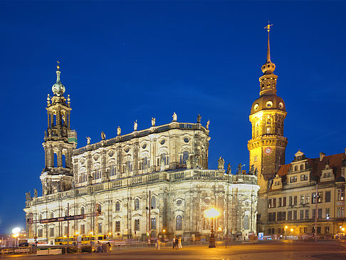 Foto Schloss und Hofkirche nachts - Dresden