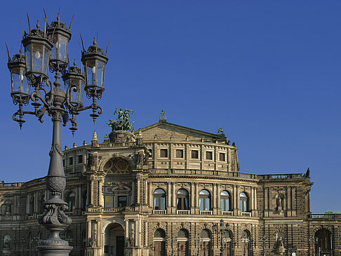 Semperoper mit Laterne Foto 