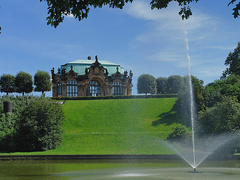 Springbrunnen Fotos