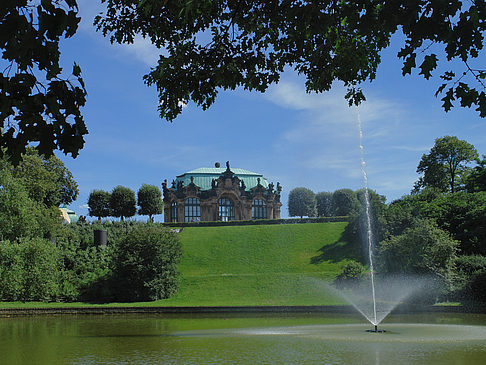 Springbrunnen Fotos