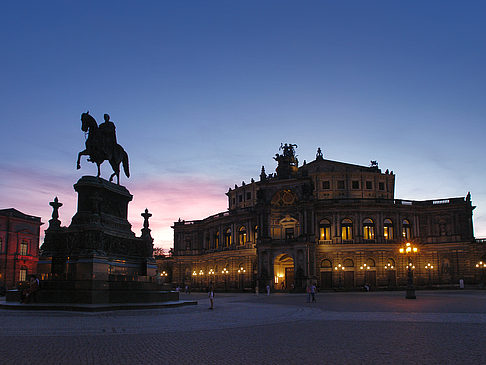 Fotos Theaterplatz abends | Dresden