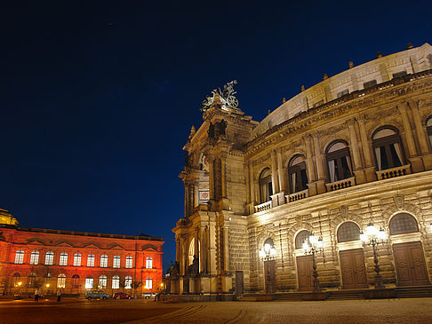 Fotos Theaterplatz nachts