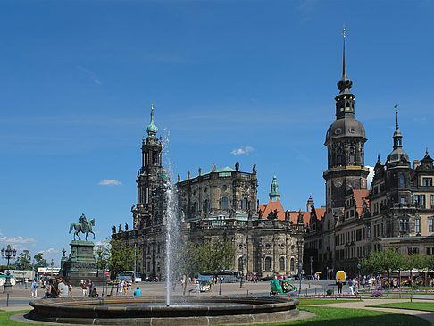 Foto Schloss und Hofkirche