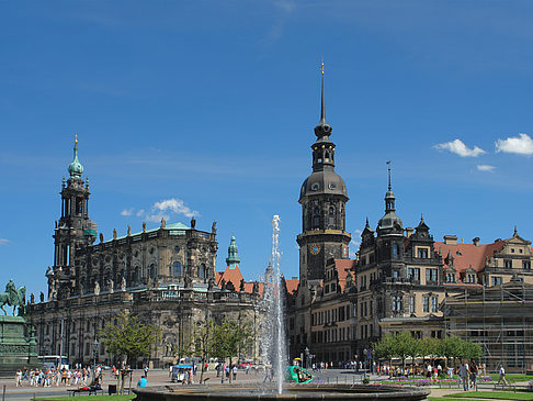 Schloss und Hofkirche Foto 