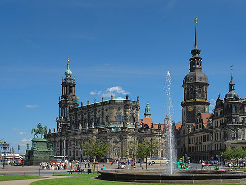 Schloss und Hofkirche