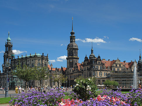 Schloss und Hofkirche Foto 