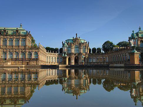 Fotos Wallpavillon mit Brunnen