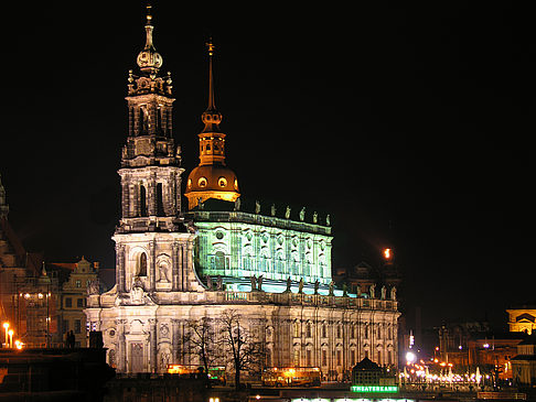 Hofkirche bei Nacht Foto 