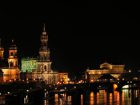 Fotos Nachtbilder vom Schloss | Dresden